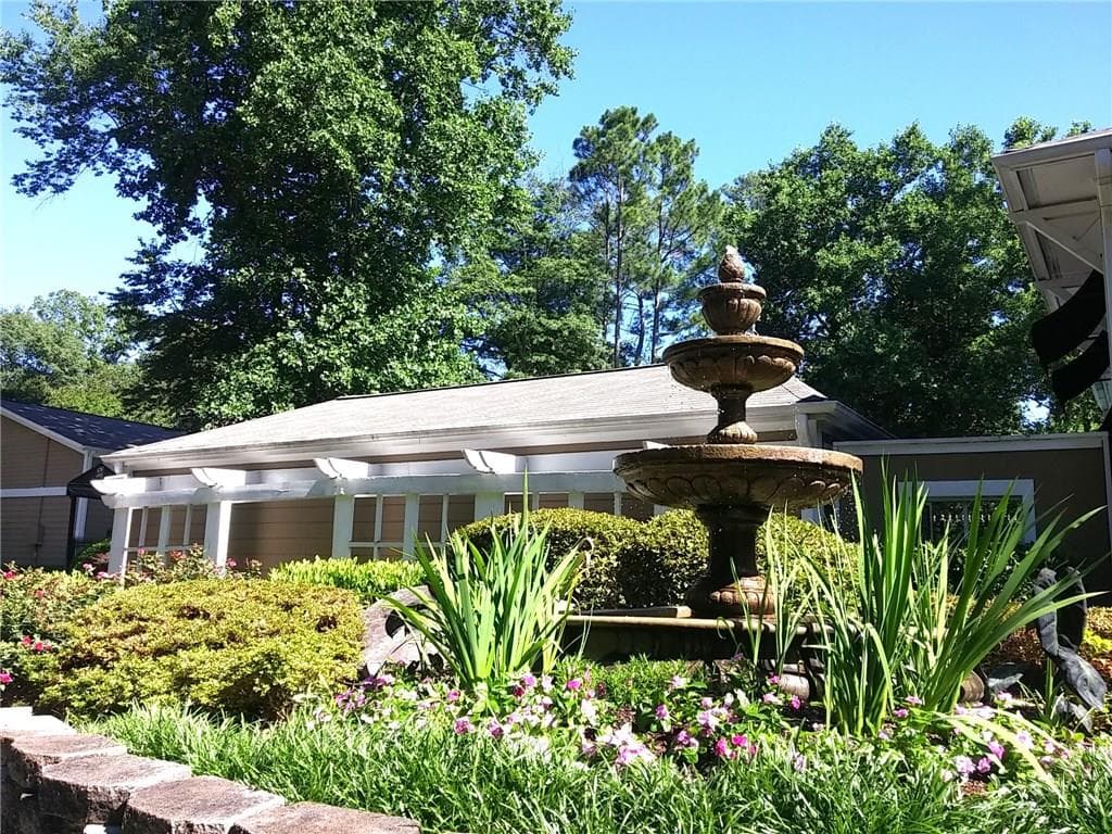 1 bedroom, 611 sq ft condominium sold at 1308 Summit North Drive 1308, Atlanta, GA 30324