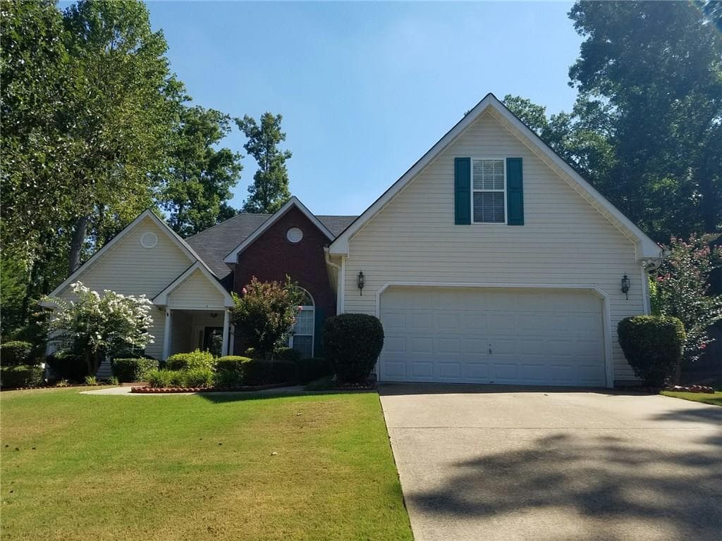 3945 Knotts Pass Road, Snellville, GA 30039 — most recent listing photo