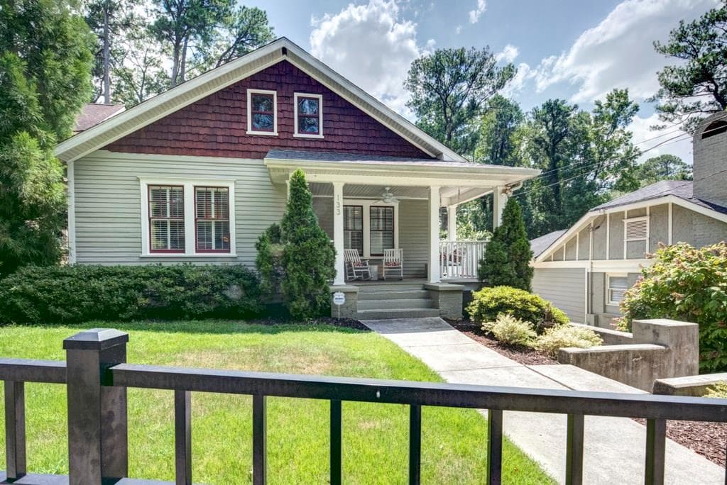 5 bedroom, 3,046 sq ft single family residence sold at 133 Ridgeland Way, Atlanta, GA 30305