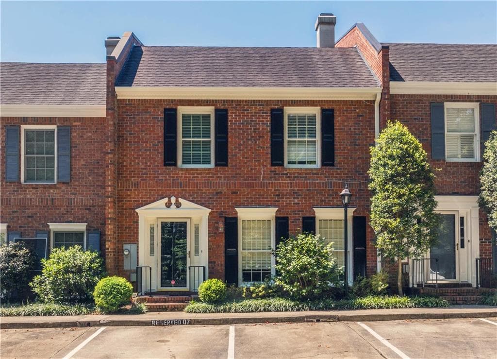 3 bedroom, 2,032 sq ft condominium sold at 39 Lullwater Place 39, Atlanta, GA 30307