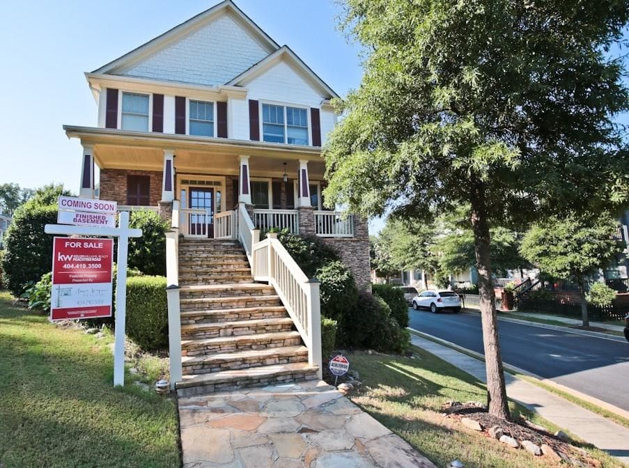 4 bedroom, 2,708 sq ft single family residence sold at 1641 Duncan Drive, Atlanta, GA 30318