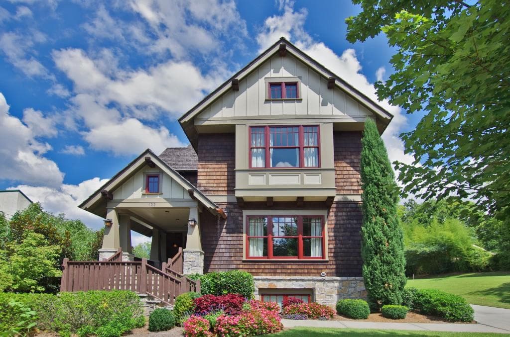 5 bedroom, 5,305 sq ft single family residence sold at 630 Virginia Avenue, Atlanta, GA 30306