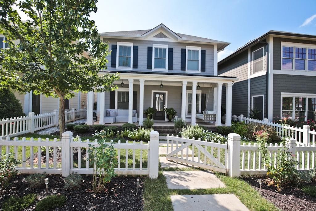 3 bedroom, 1,808 sq ft single family residence sold at 1318 Dupont Park, Atlanta, GA 30318