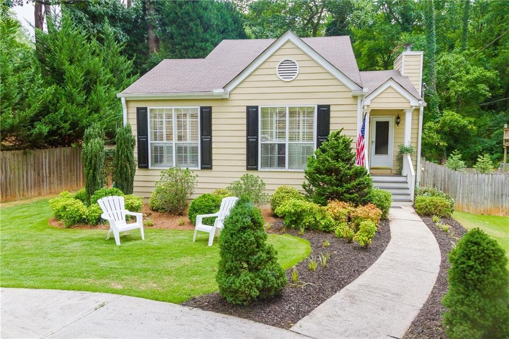 3 bedroom, 1,533 sq ft single family residence sold at 1364 Arnold Avenue, Atlanta, GA 30324