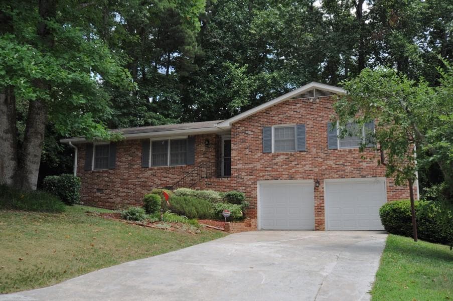 1215 Sanden Ferry Drive, Decatur, GA 30033 — most recent listing photo