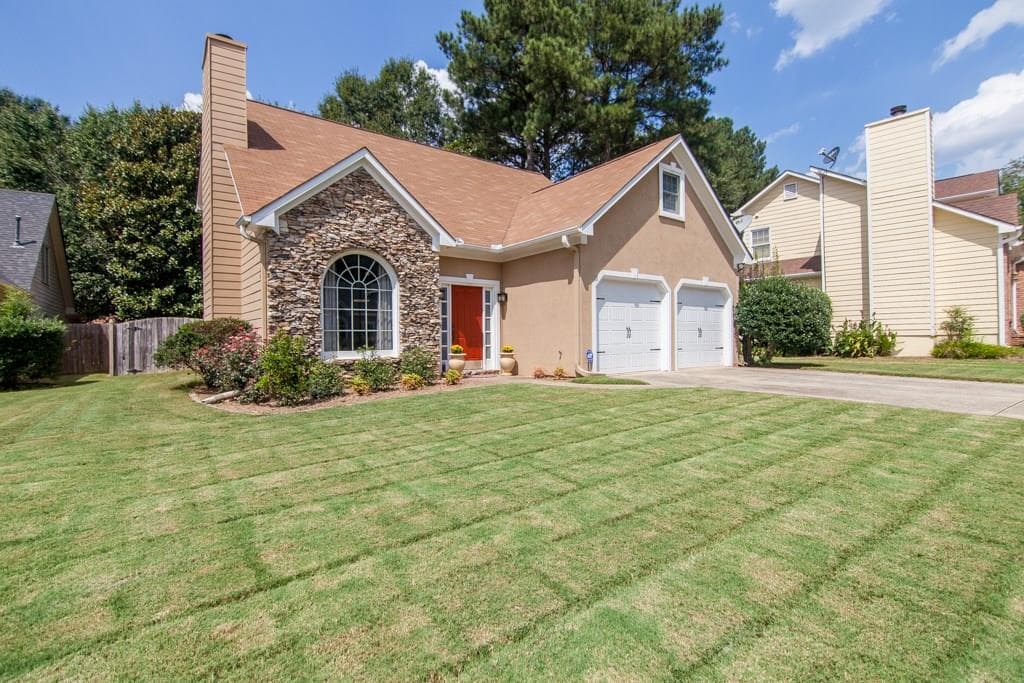 1014 Chateau Lane, Smyrna, GA 30082 — most recent listing photo
