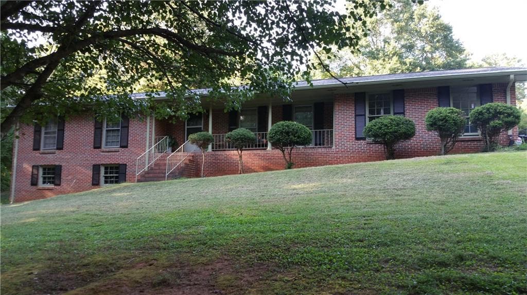 1600 Lake Circle, Austell, GA 30106 — most recent listing photo