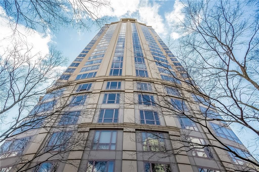 2 bedroom, 1,209 sq ft condominium sold at 3475 Oak Valley Road 1580, Atlanta, GA 30326