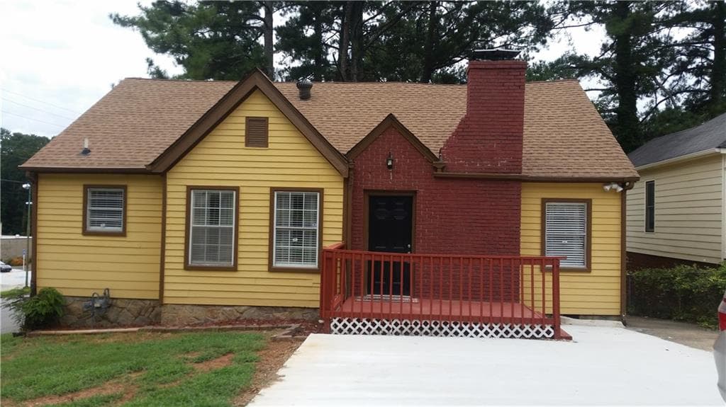 3 bedroom, 1,792 sq ft single family residence sold at 1852 Beecher Road, Atlanta, GA 30310