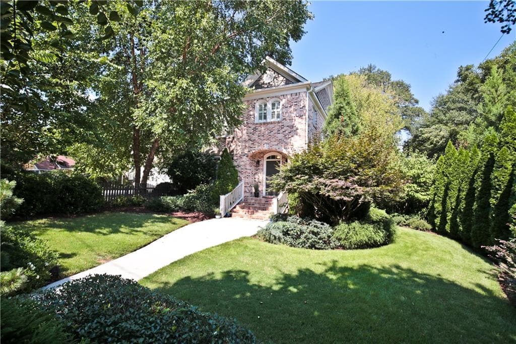 4 bedroom single family residence sold at 1196 Davis Place, Atlanta, GA 30318
