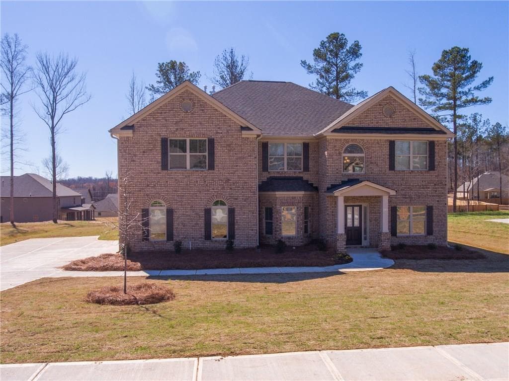 5 bedroom single family residence sold at 240 Darien Drive, Senoia, GA 30276
