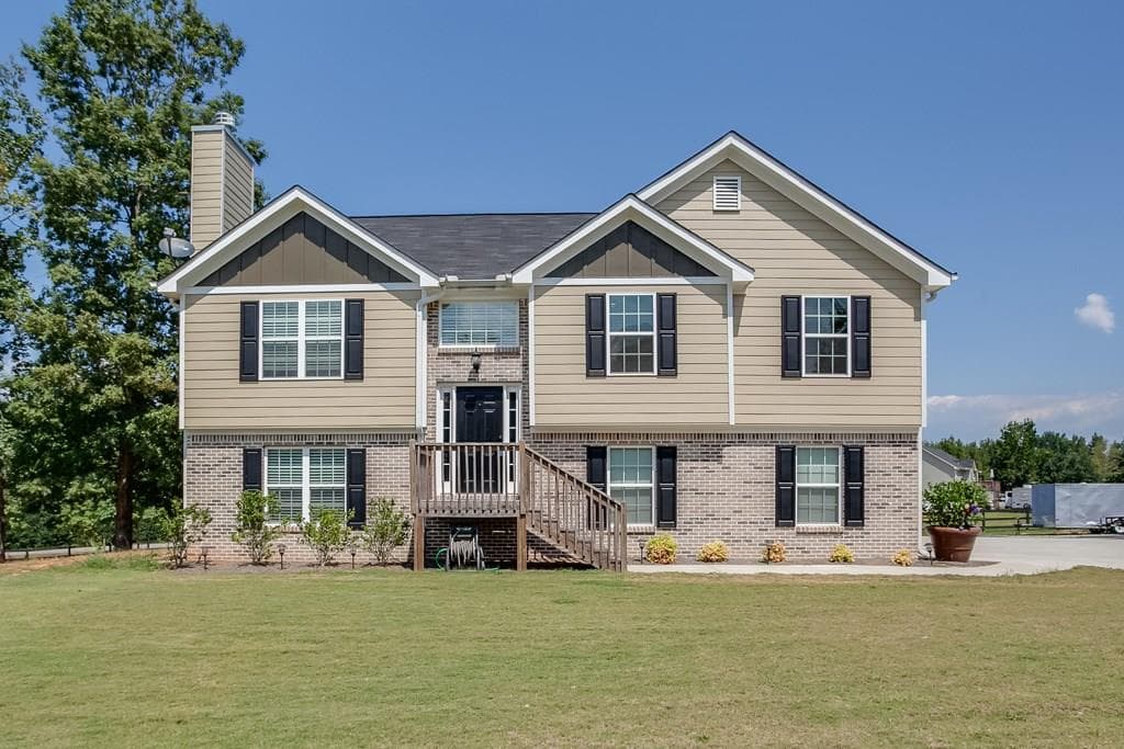 6942 Capitola Farm Road, Flowery Branch, GA 30542 — most recent listing photo