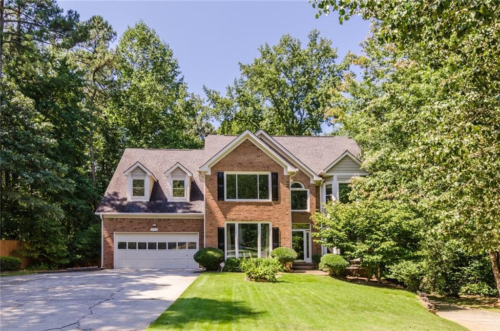 5 bedroom, 4,365 sq ft single family residence sold at 1290 Fontainebleau Court, Lawrenceville, GA 30043