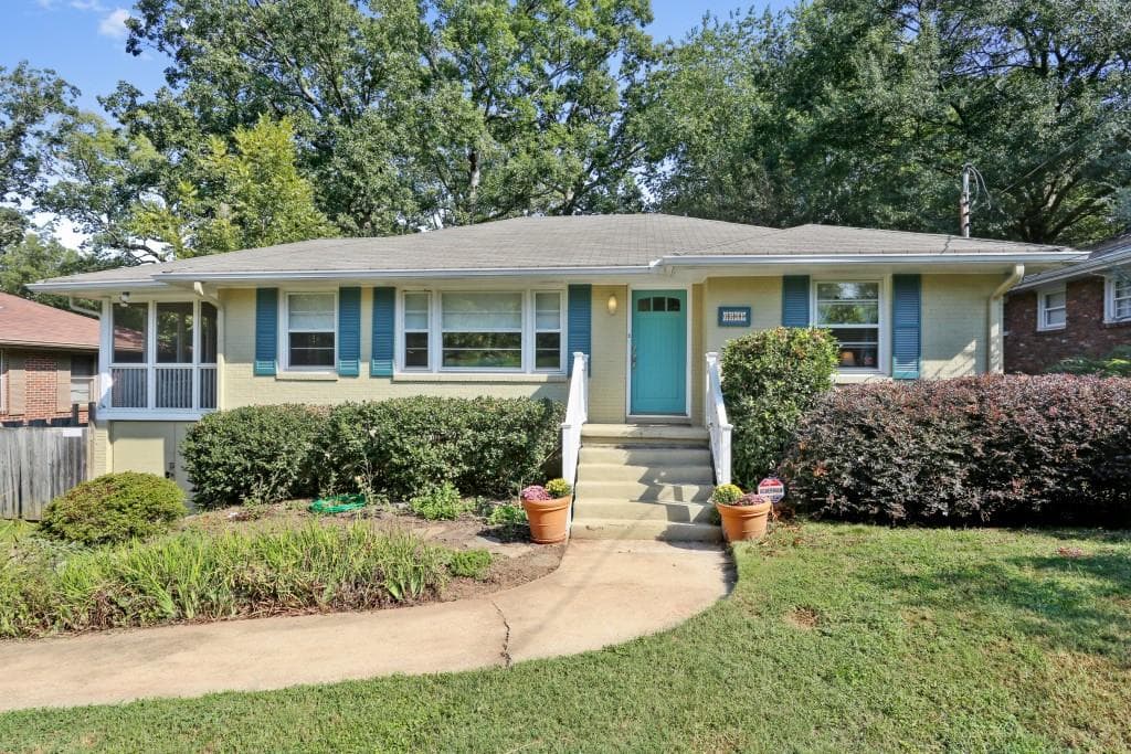3 bedroom, 1,338 sq ft single family residence sold at 1500 May Avenue, Atlanta, GA 30316