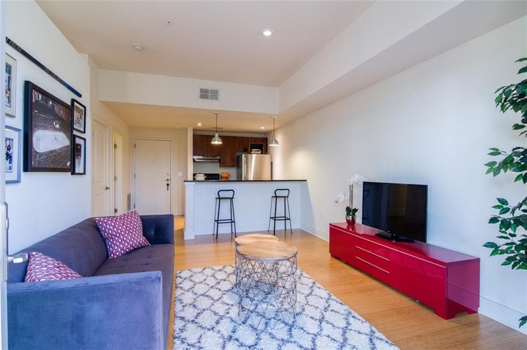 1 bedroom, 610 sq ft condominium sold at 925 Garrett Street 218, Atlanta, GA 30316