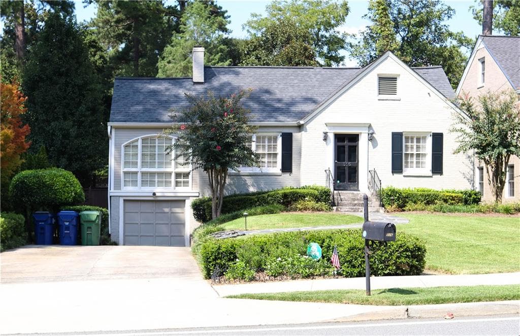3 bedroom, 1,344 sq ft single family residence sold at 516 E Wesley Road, Atlanta, GA 30305