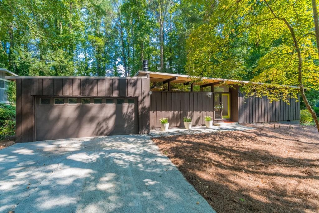3 bedroom, 1,804 sq ft single family residence sold at 3153 Lynnray Drive, Atlanta, GA 30340