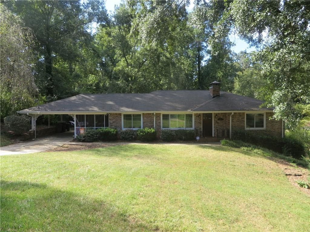 3 bedroom, 1,376 sq ft single family residence sold at 145 Hillcrest Drive, Roswell, GA 30075