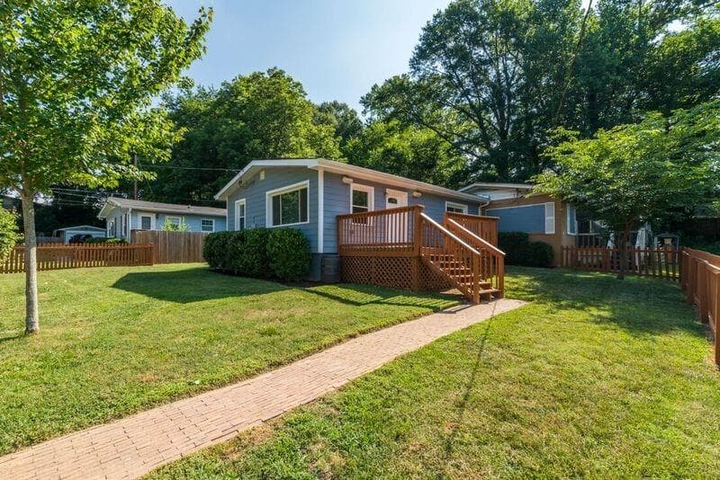 2 bedroom, 768 sq ft single family residence sold at 132 Bixby Terrace, Atlanta, GA 30317