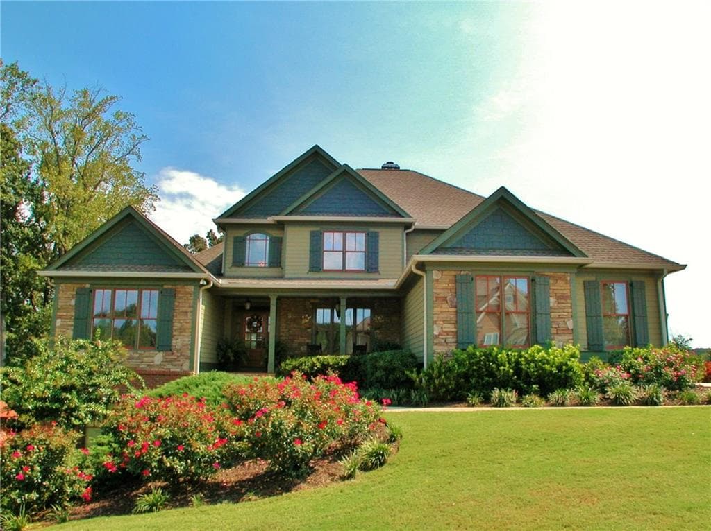 4 bedroom, 3,569 sq ft single family residence sold at 5708 Avalon Commons Way, Clermont, GA 30527