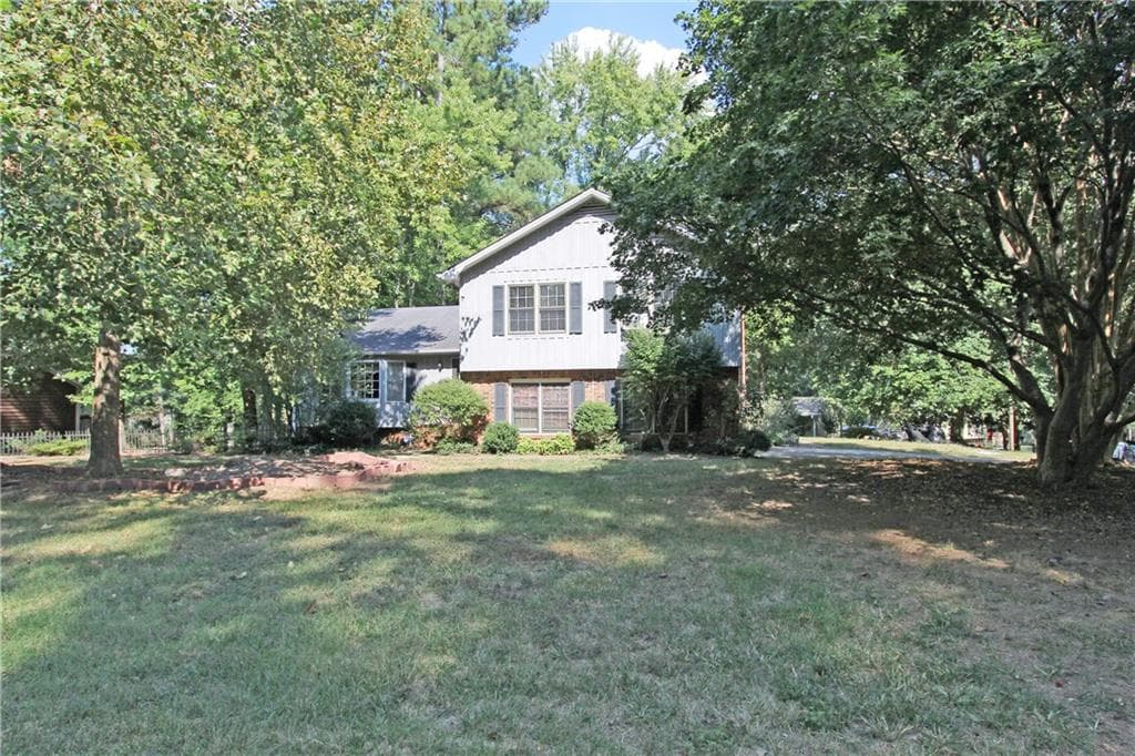 4477 Glenforest Drive, Roswell, GA 30075 — most recent listing photo