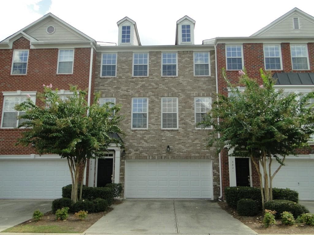 3 bedroom, 2,511 sq ft townhouse sold at 3819 Chattahoochee Summit Drive 3819, Atlanta, GA 30339