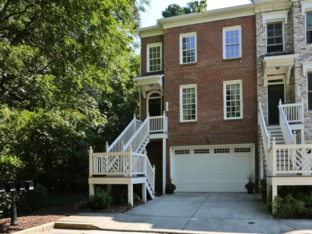 3 bedroom, 2,893 sq ft townhouse sold at 2670 Colgan Court, Atlanta, GA 30317