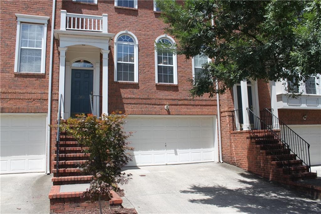 4 bedroom, 2,208 sq ft townhouse sold at 2463 Bridlewood Drive, Atlanta, GA 30339