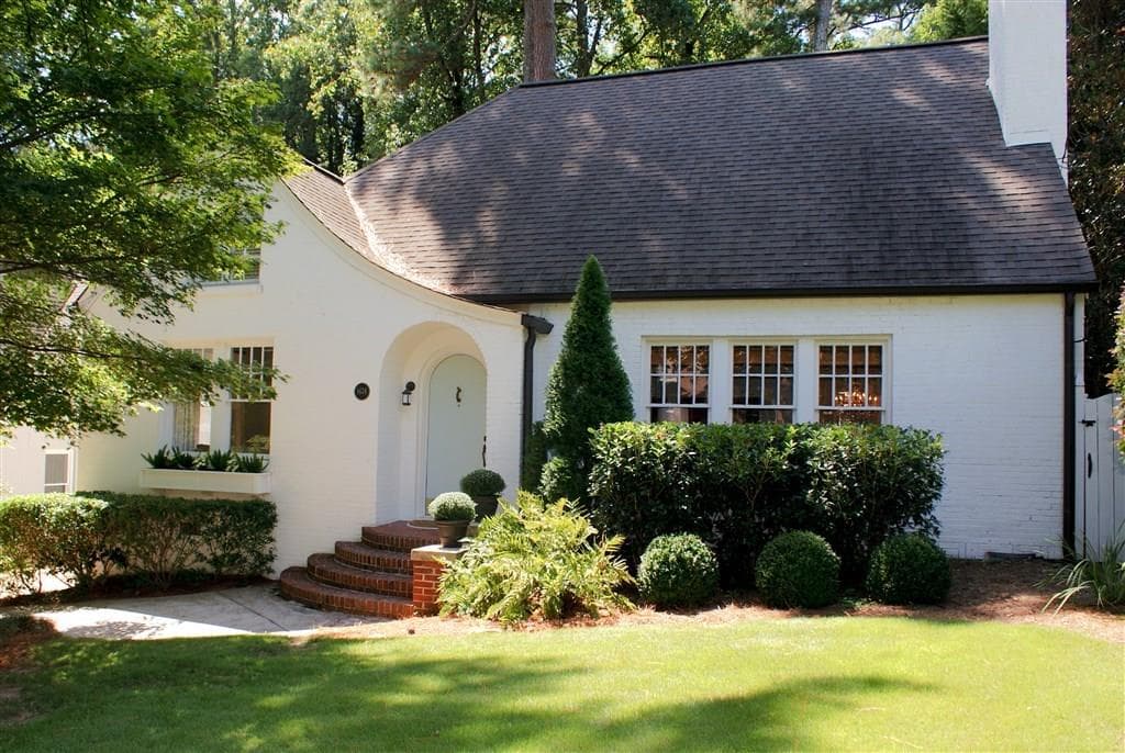 3 bedroom, 2,186 sq ft single family residence sold at 1674 N Pelham Road, Atlanta, GA 30324