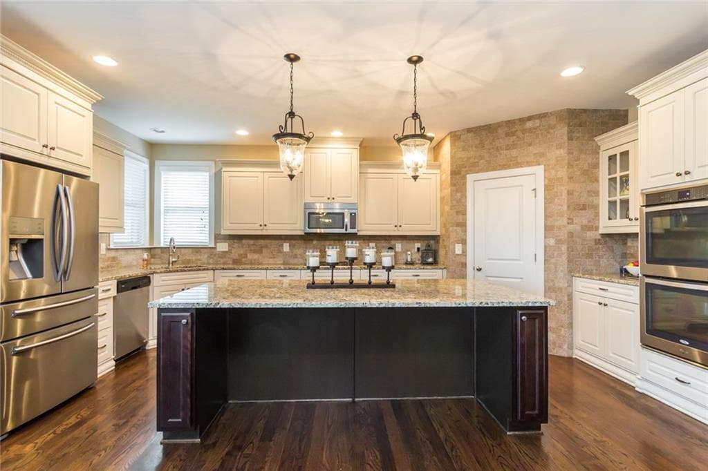 5 bedroom, 3,717 sq ft single family residence sold at 4160 Williams Point Drive, Cumming, GA 30028