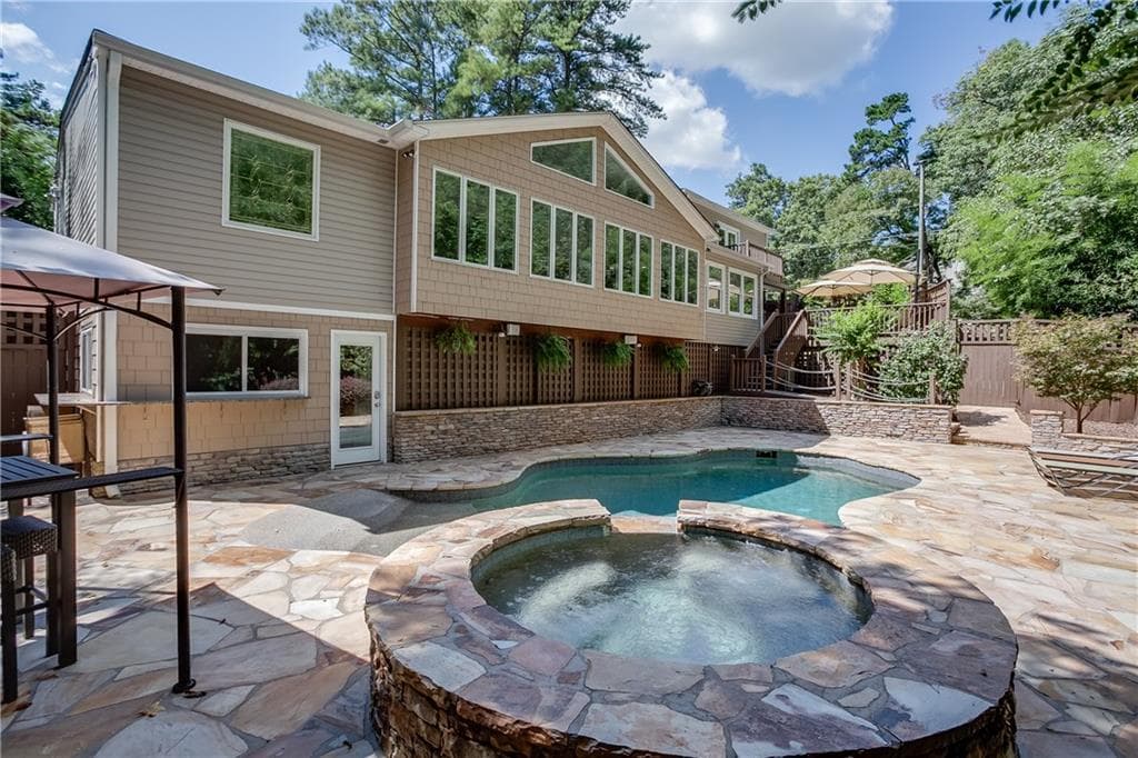 4 bedroom, 2,469 sq ft single family residence sold at 1794 8th Street, Atlanta, GA 30341