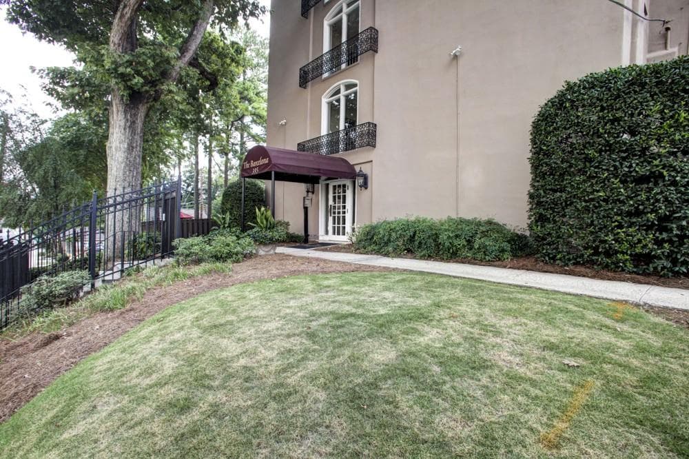 395 Pharr Road 401, Atlanta, GA 30305 — most recent listing photo