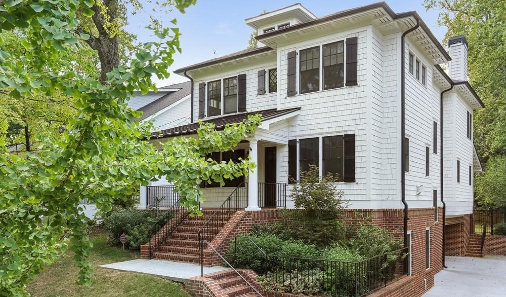 5 bedroom, 4,384 sq ft single family residence sold at 1366 N Morningside Drive, Atlanta, GA 30306