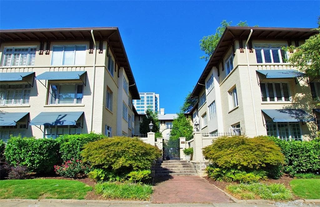 2 bedroom, 2,143 sq ft condominium sold at 754 Juniper Street 11, Atlanta, GA 30308