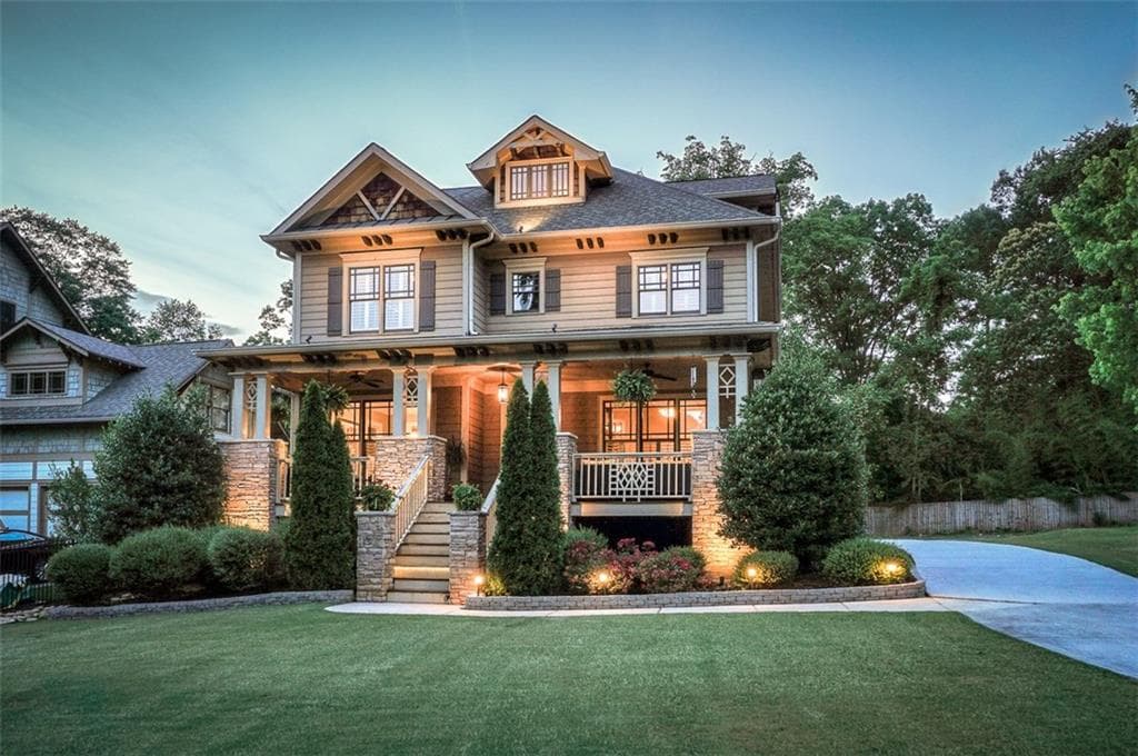 5 bedroom, 3,468 sq ft single family residence sold at 2738 Memorial Drive, Atlanta, GA 30317