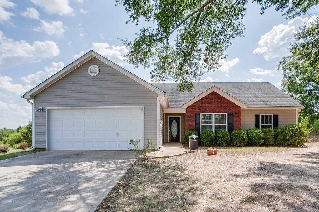 200 Marie Court, Athens, GA 30607 — most recent listing photo