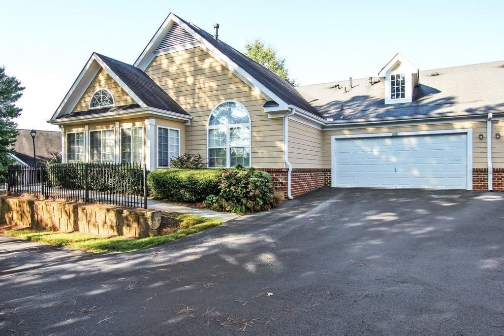 4102 Village Lane 4102, Roswell, GA 30075 — most recent listing photo