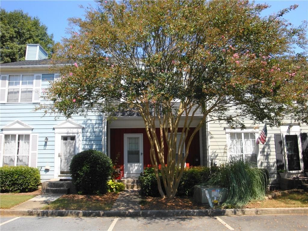 804 WEDGEWOOD Way 804, Sandy Springs, GA 30350 — most recent listing photo