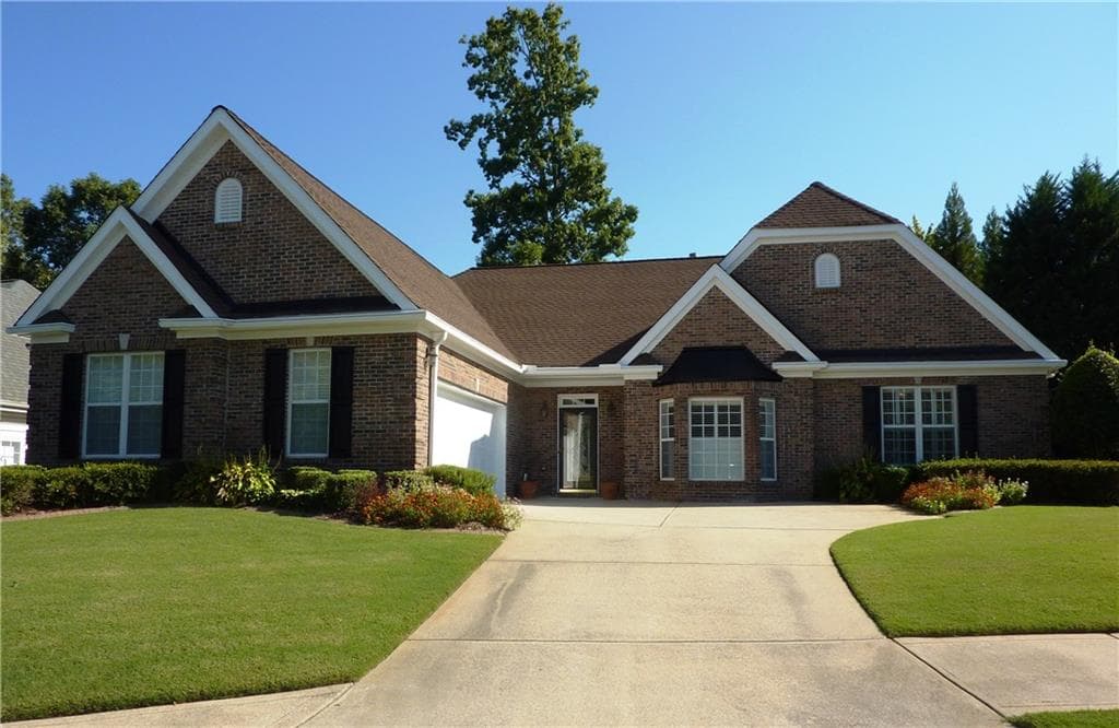 690 MAE Lane, Alpharetta, GA 30004 — most recent listing photo
