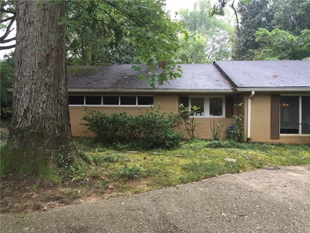 4 bedroom, 3,354 sq ft single family residence sold at 1242 Moores Mill Road, Atlanta, GA 30327