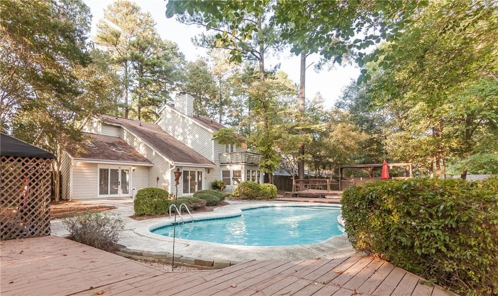 3070 W Somerset Court, Marietta, GA 30067 — most recent listing photo