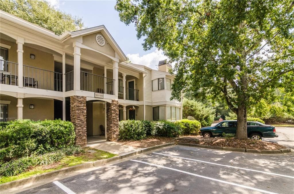 2 bedroom, 794 sq ft condominium sold at 1207 Wingate Way, Sandy Springs, GA 30350