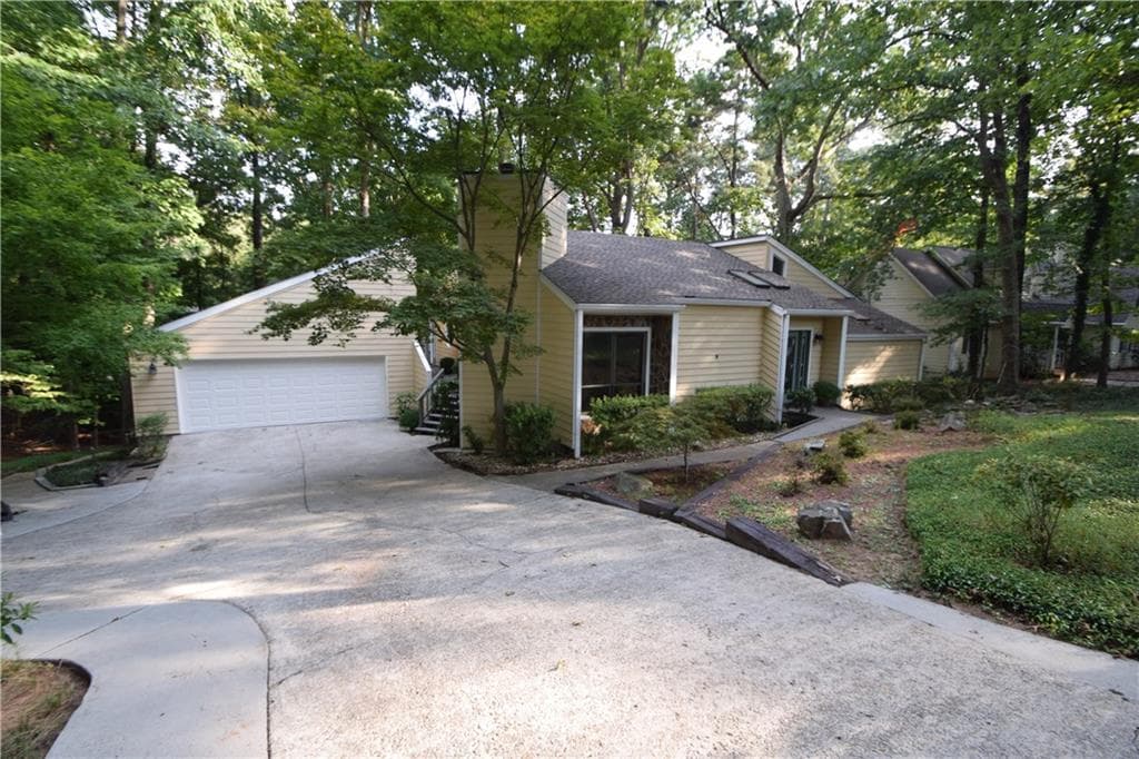 102 Little Ridge Road, Berkeley Lake, GA 30096 — most recent listing photo