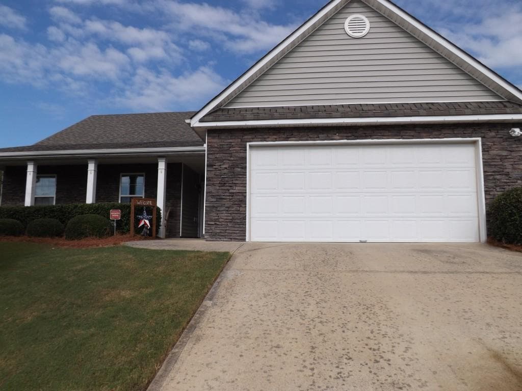 3 bedroom, 1,788 sq ft single family residence sold at 706 Bridle Creek Way, Auburn, GA 30011