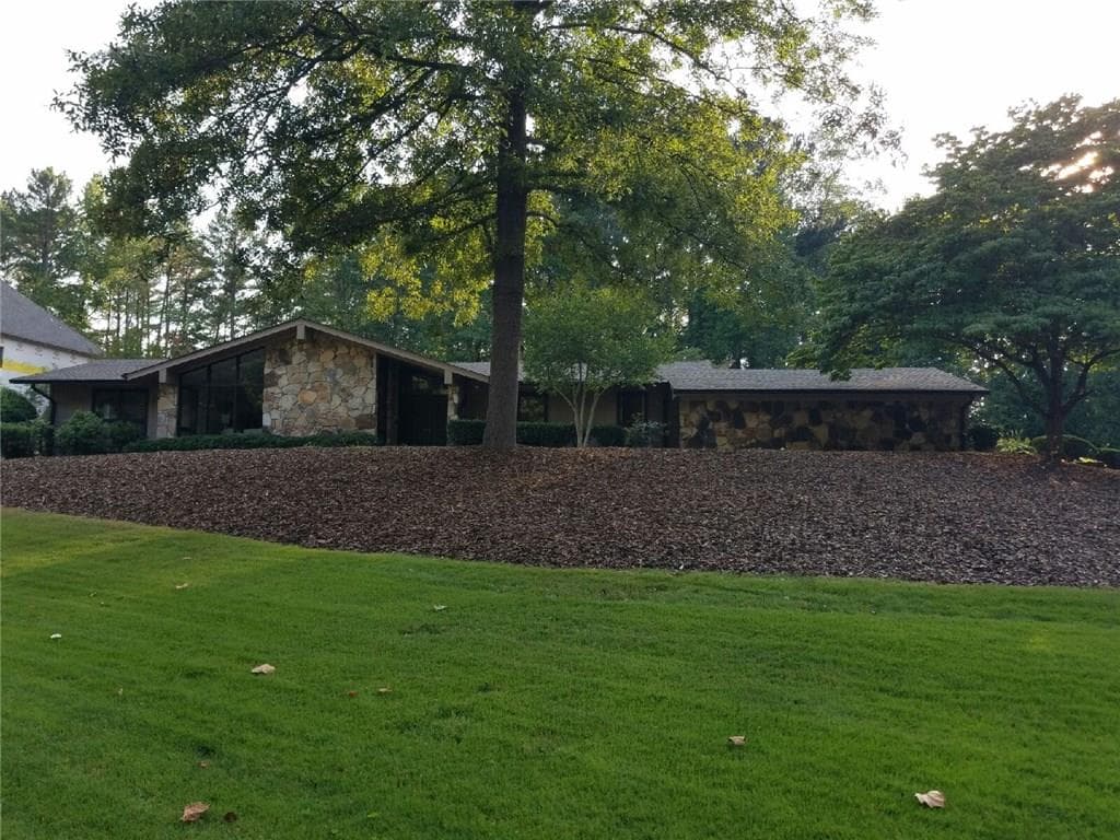 565 Indian Hills Parkway, Marietta, GA 30068 — most recent listing photo