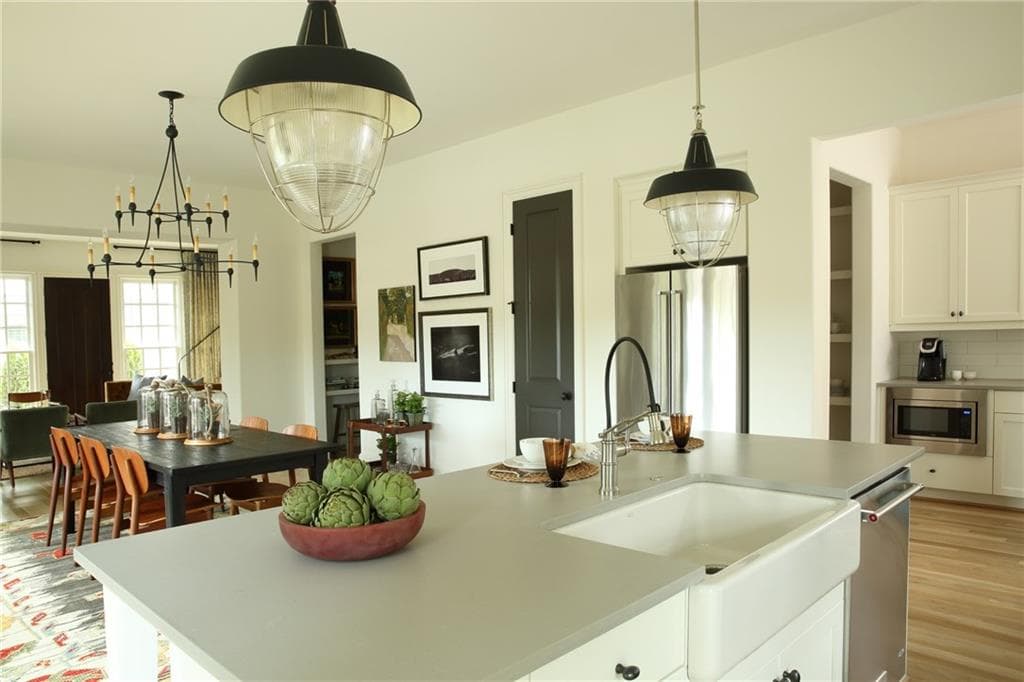 3 bedroom townhouse sold at 584 BISMARK Road 96, Atlanta, GA 30324