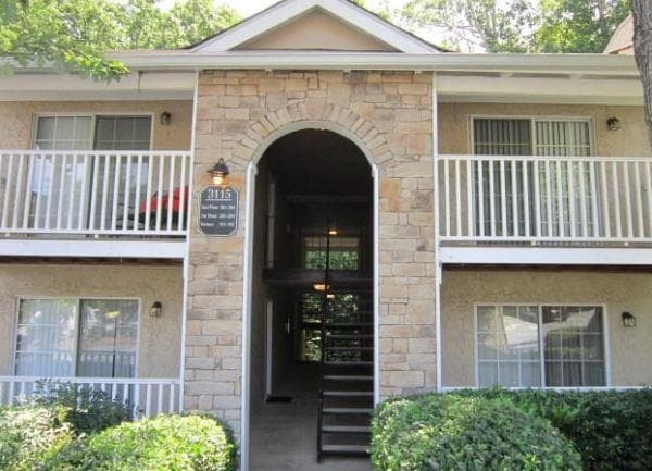 2 bedroom, 980 sq ft condominium sold at 3115 Seven Pines Court 301, Atlanta, GA 30339