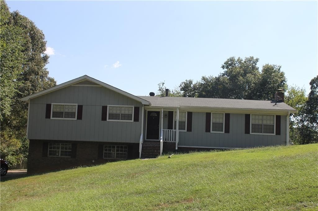 215 King Arthur Drive, Woodstock, GA 30189 — most recent listing photo