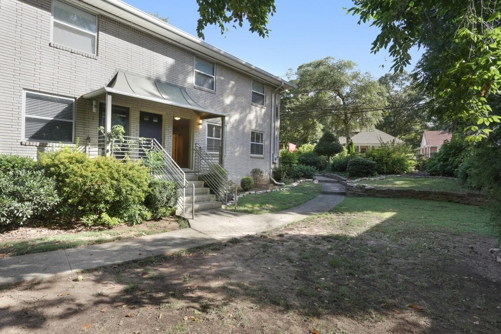 2 bedroom, 750 sq ft condominium sold at 575 Flat Shoals Avenue 1, Atlanta, GA 30316