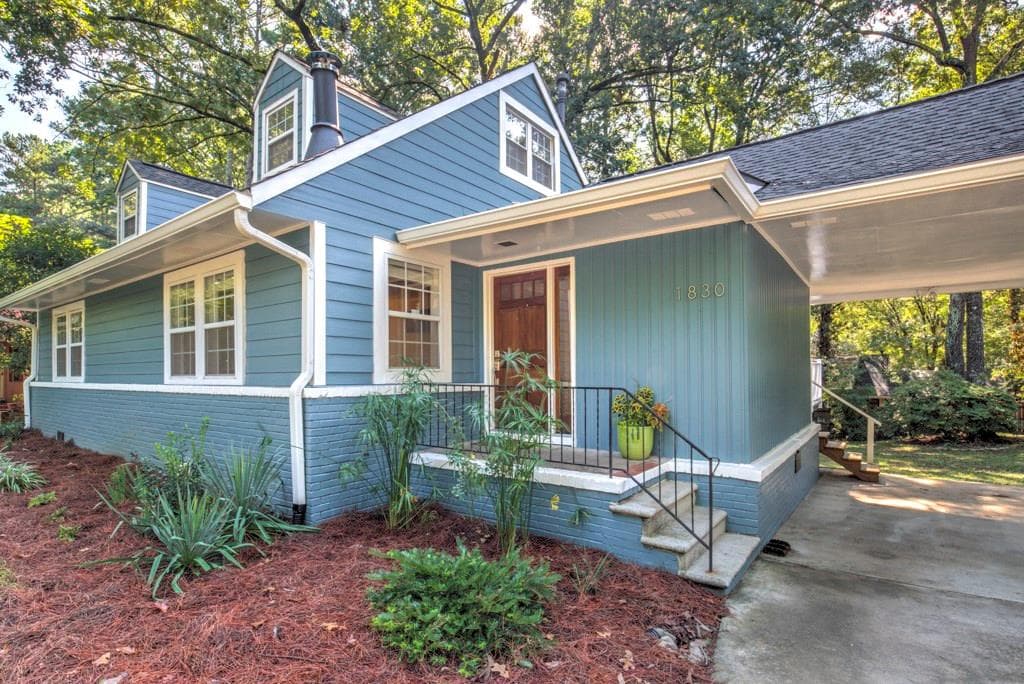 4 bedroom, 1,820 sq ft single family residence sold at 1830 Moores Mill Road, Atlanta, GA 30318